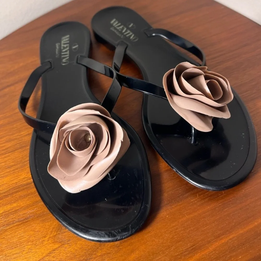 Valentino Garavani Jelly Thong Sandals with Rose Applique 🌹 - Picture 6 of 7